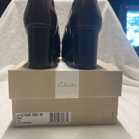 Clarks - Picture 4 of 8